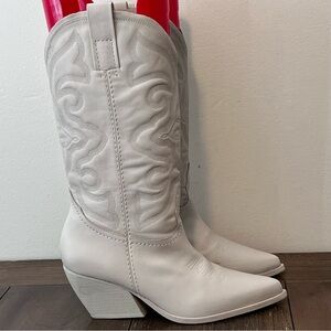 Steve Madden West White Heeled Western Cowgirl Boots Womens size 10